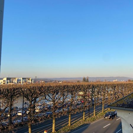 Charmant Appartement Dans Le Centre Ville, A 2 Minutes Du Palais Compiegne Exterior photo