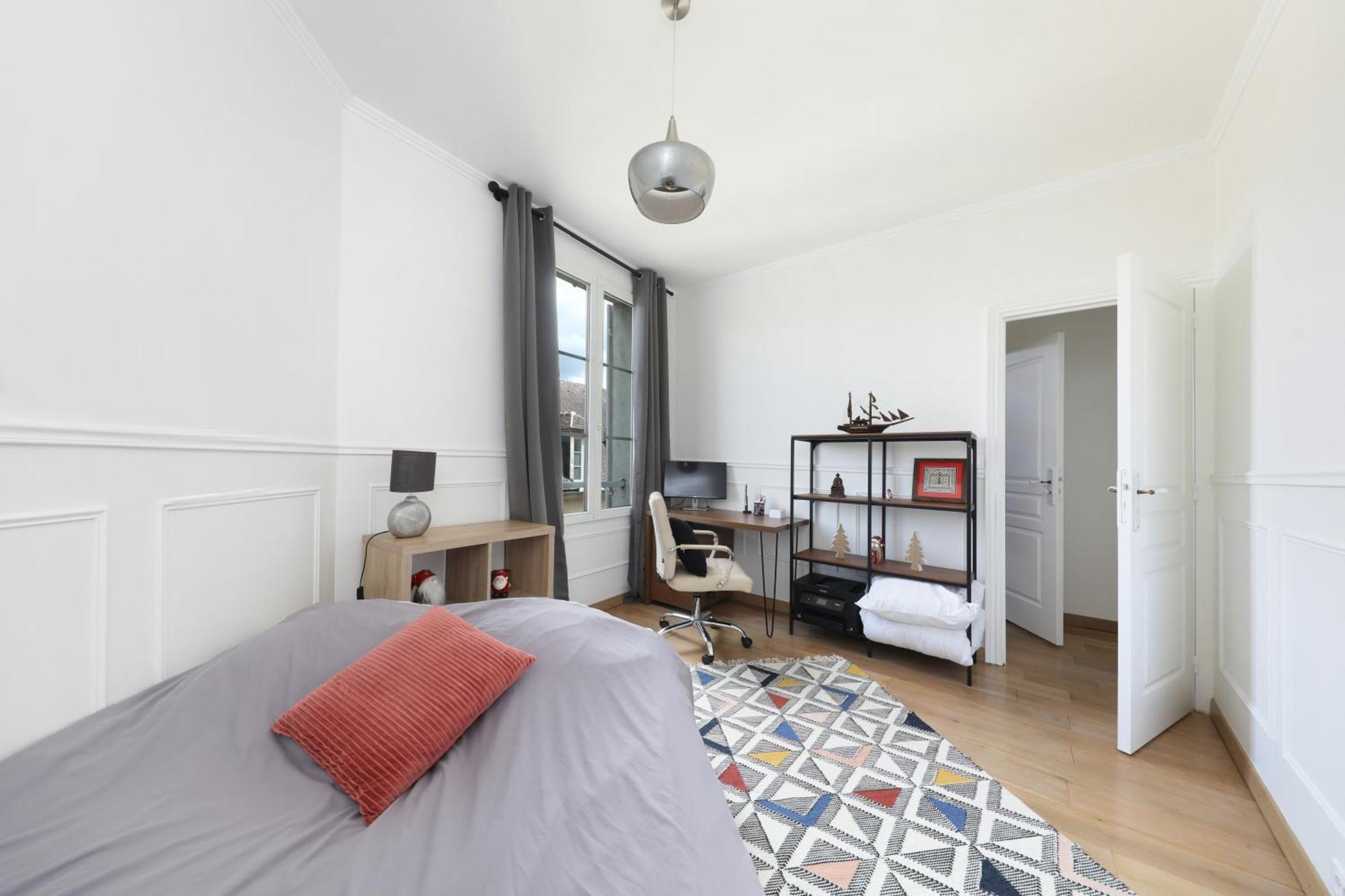 Charmant Appartement Dans Le Centre Ville, A 2 Minutes Du Palais Compiegne Exterior photo